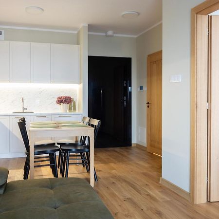 Apartament 018 Tuz Przy Plazy Z Tarasem I Parkingiem Perlowa Przystan Sianozety Luaran gambar